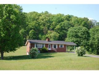 253 Arnold Rd, Surgoinsville TN  37873-6117 exterior