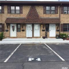 343 Mariners Way, Copiague, NY 11726-5113