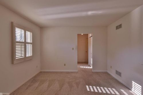 5743 Whitemarsh Dr, Macungie PA  18062-8955 exterior