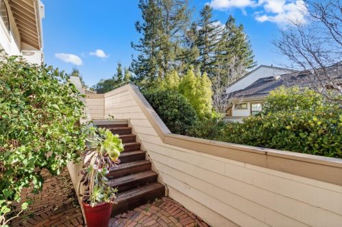 452 Ives Ter, Sunnyvale, CA 94087-1946