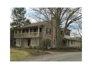 2638 Washington St, Columbus, IN 47201-3669