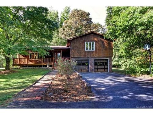 139 Woodfield Dr, Statesville, NC 28677-2619