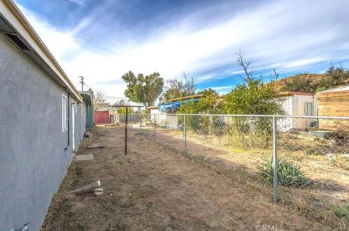 8435 Mission Blvd, Riverside CA  92509-2976 exterior