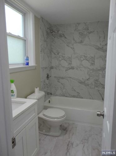455 Washington Ave, Dumont NJ  07628-1227 exterior
