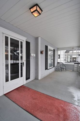 548 Oakland Ave, Hermitage, PA 16146-2336