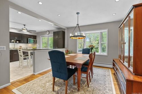 32 Mayer Dr, Airmont NY  10901-3729 exterior