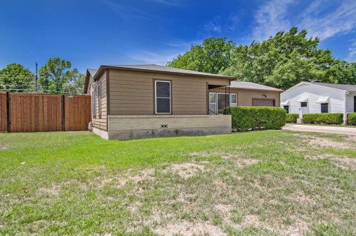 208 Newton Dr, Burleson, TX 76028-5345