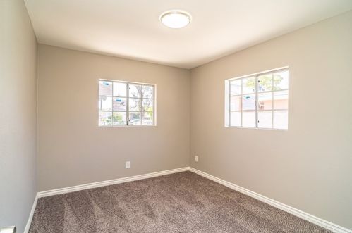 5477 Myrtle Ave, Long Beach CA 90807-2440 exterior