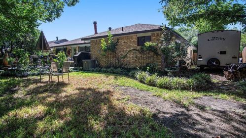 3848 Rolling Mdw Dr, Bedford TX  76021-2640 exterior