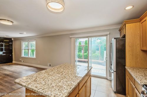 317 Pine St, Middletown NJ  07748-5545 exterior