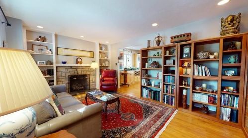 104 Hawthorne Rd, Pittsburgh, PA 15238-2322