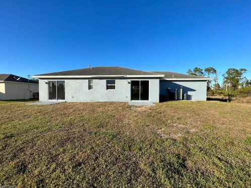 838 Foxtail St, Lehigh Acres, FL 33974-9615