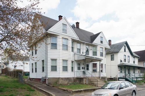 30 Holbrook St, Ansonia, CT 06401-1236