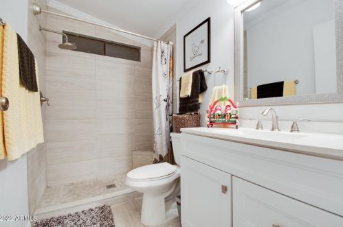 6233 Pinehurst Dr, Chandler AZ  85249-4038 exterior