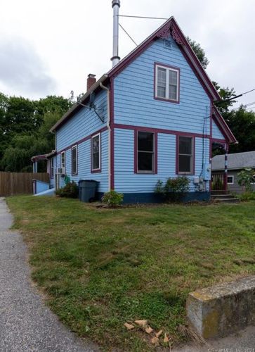 23 Cottage St, Groton, CT 06340-3633