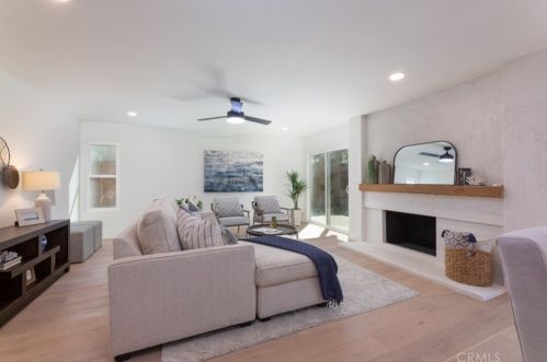 5812 Carbeck Dr, Huntington Beach CA  92648-1009 exterior