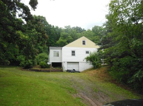 1316 Route 30, Clinton, PA 15026-1538