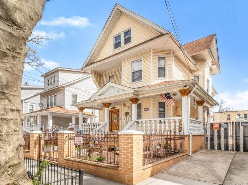 85-77 88th St, Jamaica, NY 11421-1306