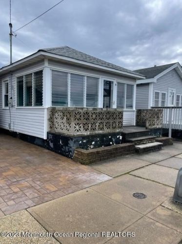 51 Fremont Ave, Pelican Island, NJ 08751-2133