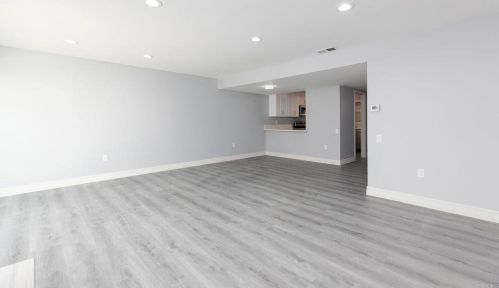 4305 Loma Riviera Ct, San Diego CA 92110-5504 exterior