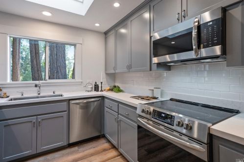 12675 Fiori Ln, Sebastopol CA  95472-9571 exterior