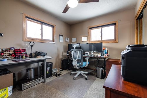 1610 Cliffview Dr, Holmen WI  54636-9649 exterior