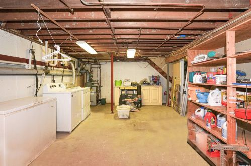 58 Liso Dr, Mount Sinai NY  11766-1917 exterior