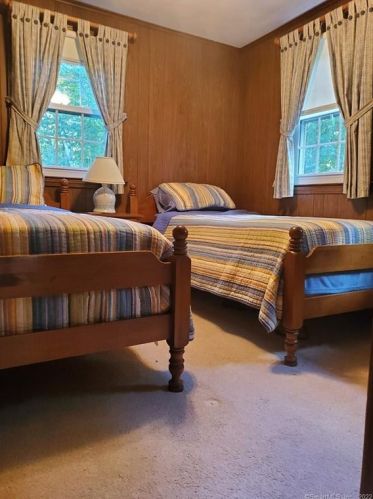 116 Pollys Ln, Uncasville CT  06382-1441 exterior