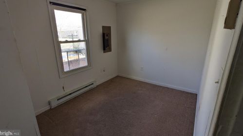 526 8th St, Laurel DE  19956-1316 exterior