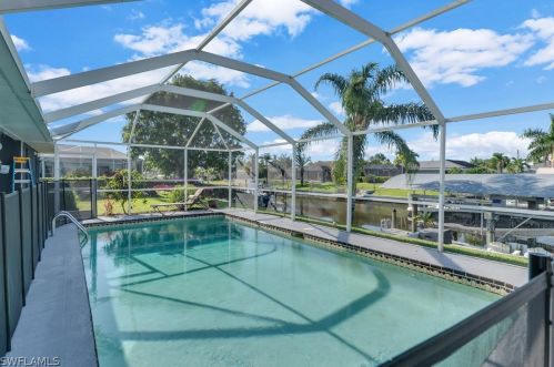 1310 15th Ter, Cape Coral, FL 33909-1506