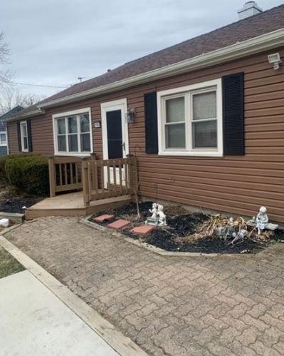 1103 Arlington Dr, Greenville, PA 16125-8842