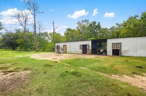 2310 Roy Rd, Pearland TX 77581-7681 exterior