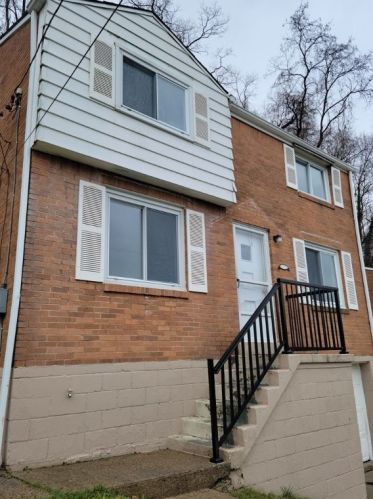 11400 Azalea Dr, Pittsburgh, PA 15235-1824