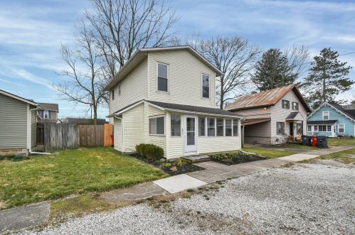 492 Jefferson St, Pataskala OH  43062-8207 exterior