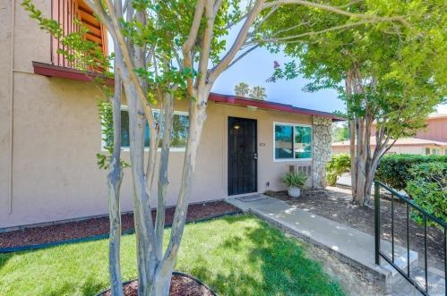 9725 Winter Gardens Blvd, Lakeside, CA 92040-3852