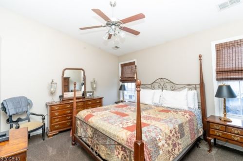 28 Homestead Ln, Lincoln Park NJ  07035-2033 exterior