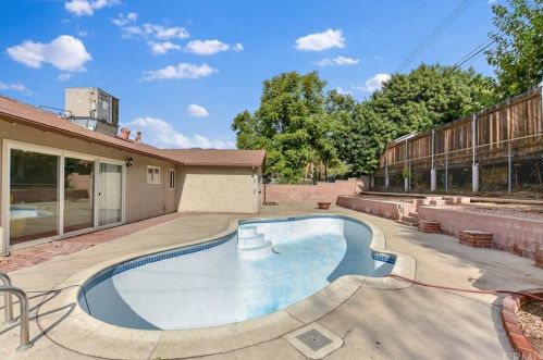 5363 Elm Ave, San Bernardino CA  92404-2936 exterior