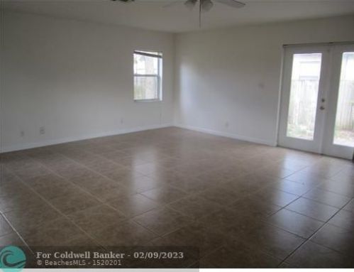 250 9th St, Dania Beach FL  33004-4439 exterior