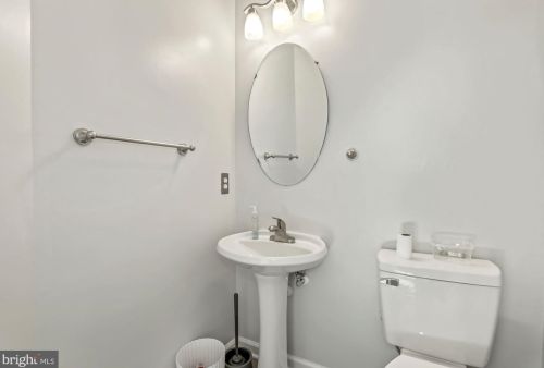 12810 Silvia Loop, Woodbridge VA  22192-5091 exterior