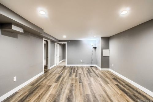 3055 Jasmine St, Denver CO 80222-7017 exterior