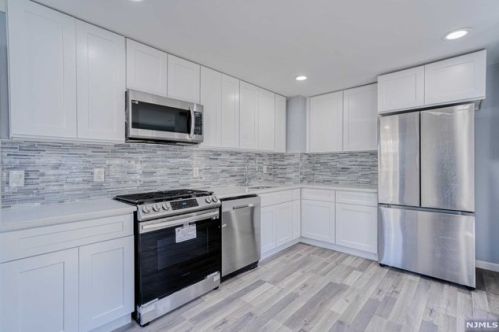 21 Ruth St, Irvington NJ  07111-2526 exterior