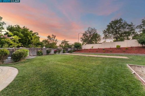 1040 Zebrina Way, San Ramon CA  94582-5209 exterior