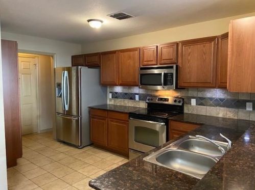 12620 Bay Ave, Euless TX  76040-3449 exterior