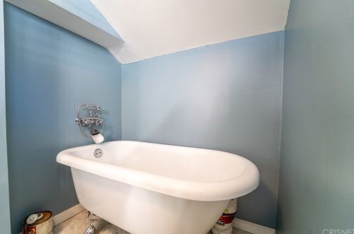 29000 Gladiolus Dr, Santa Clarita CA  91387-1828 exterior