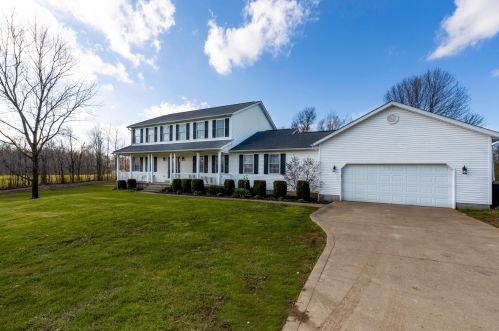10419 Pleasant Valley Rd, Mount Vernon, OH 43050-9332