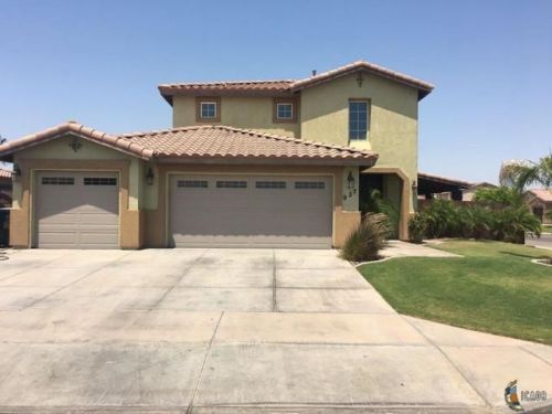937 Rivera Ave, Calexico, CA 92231-3388