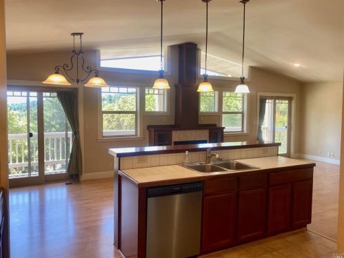 2414 Bear Pl, Willits CA  95490-9496 exterior