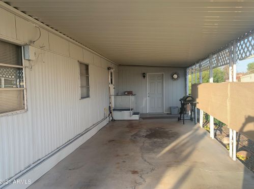 52 38th St, Mesa, AZ 85206-1006