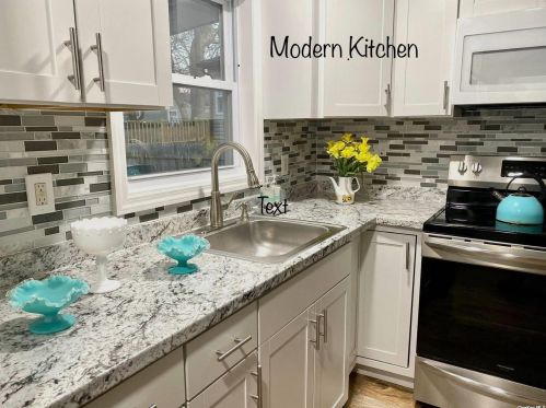 168 Washington Ave, Wheatley Heights NY  11798-2020 exterior