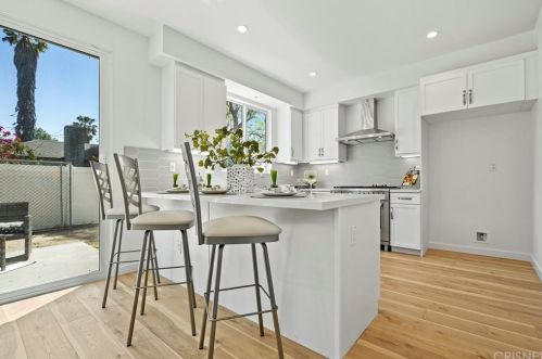 17309 Lemay St, Van Nuys CA 91406-5400 exterior